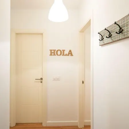 Homely Plaza Montano * Малага